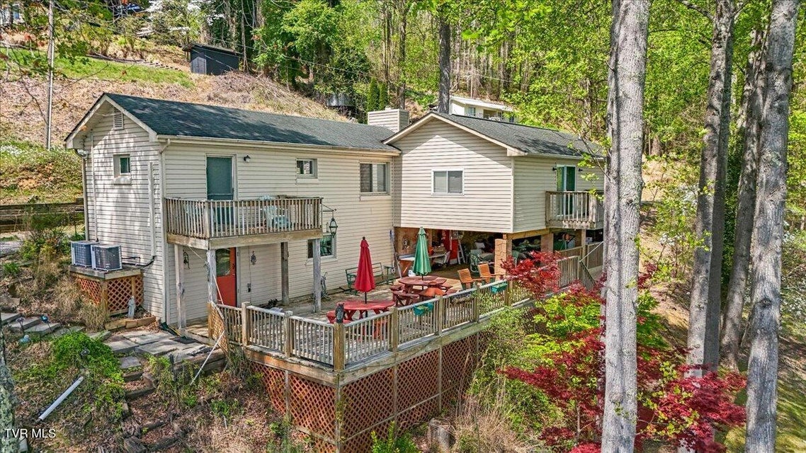 Photo #6: 143 Lakeside Drive