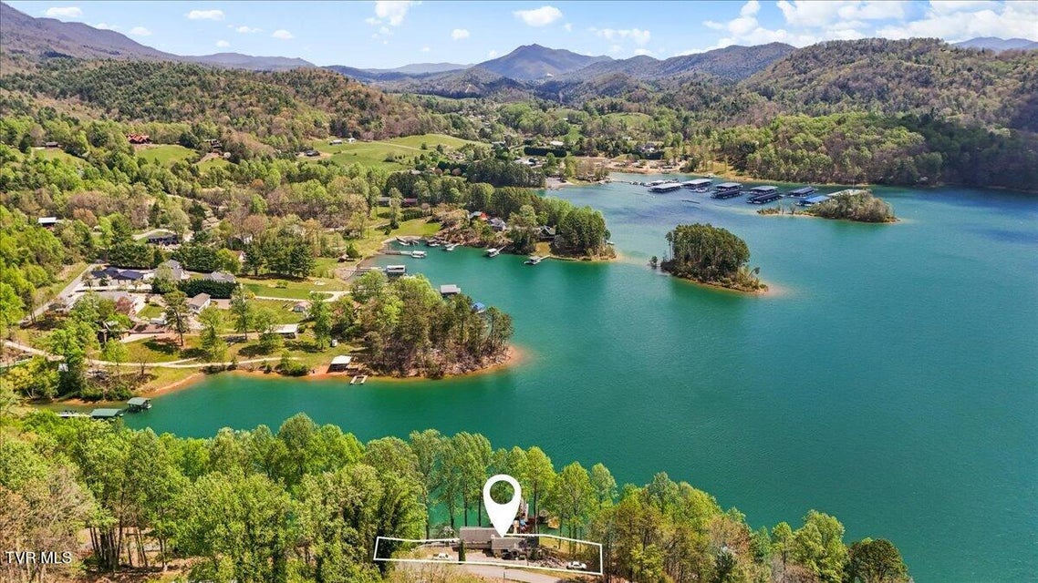 Photo #18: 143 Lakeside Drive