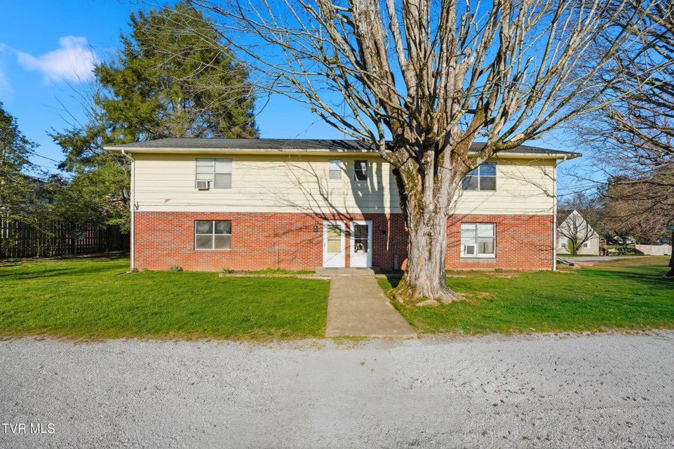 Photo #17: 151 Martin Street