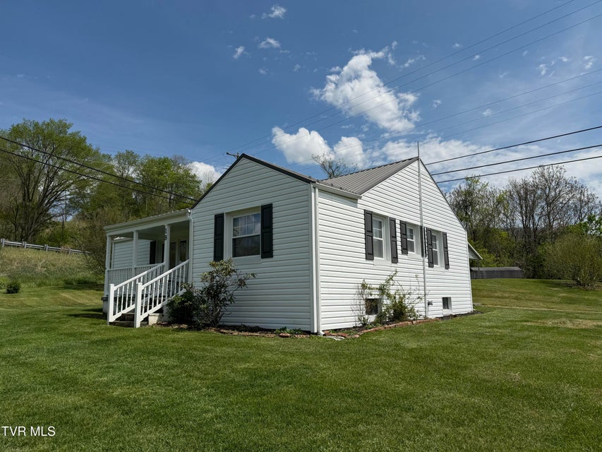 Photo #3: 18 Old Quarry Road