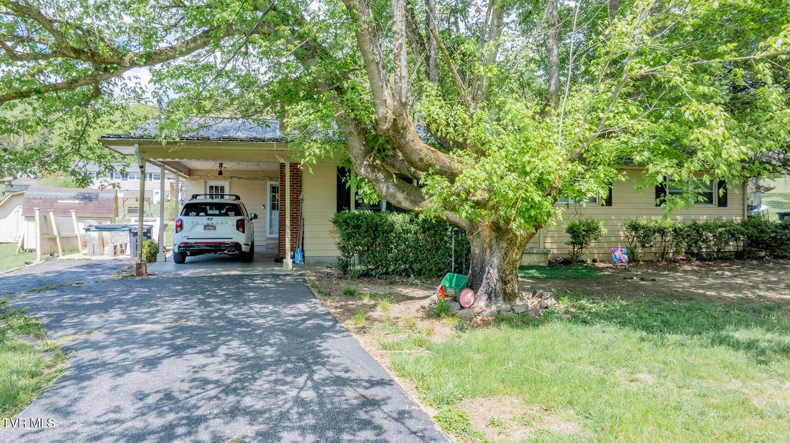 Photo #22: 105 Houston Street