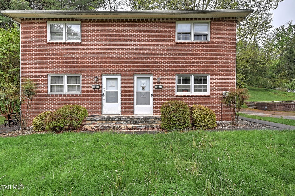 Photo #2: 126/128 Sycamore Drive