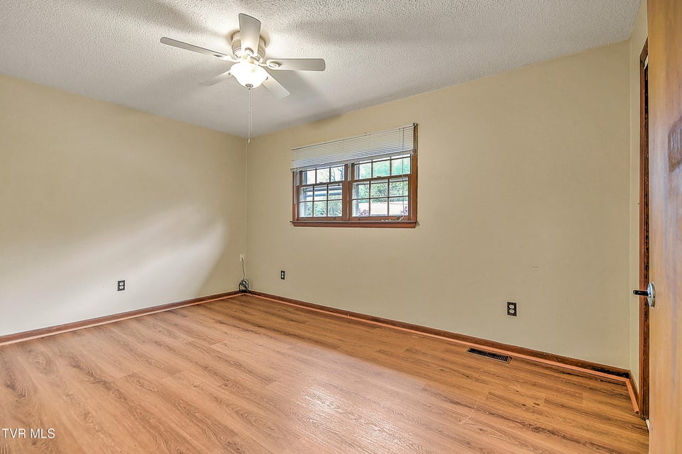 Photo #6: 126/128 Sycamore Drive