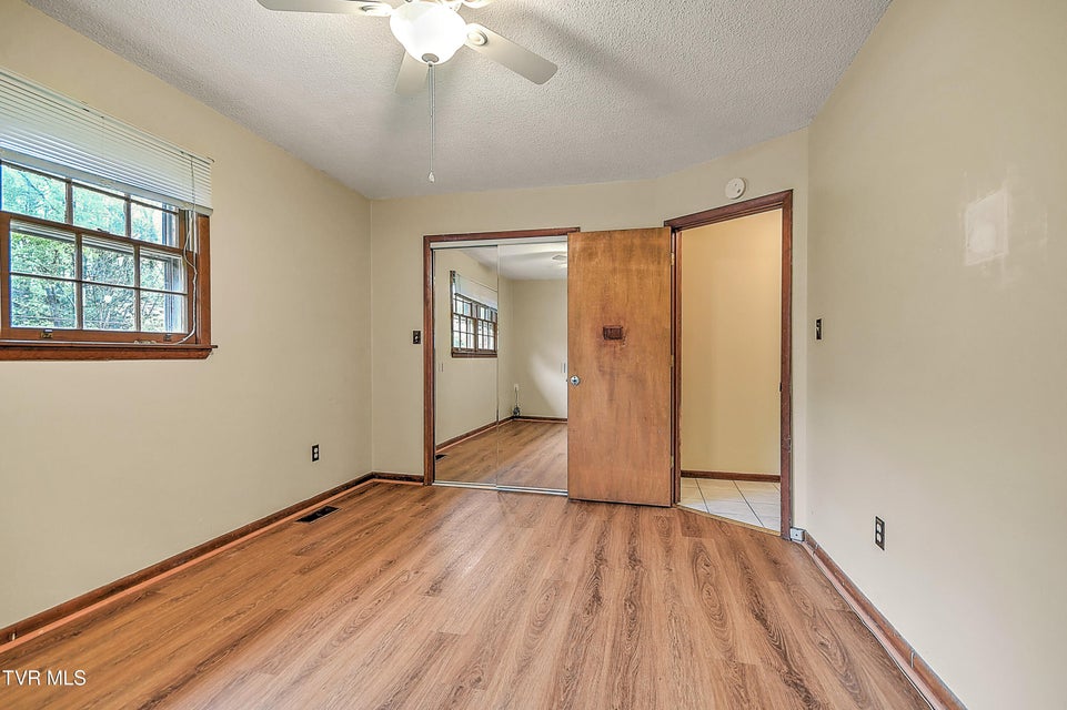 Photo #8: 126/128 Sycamore Drive