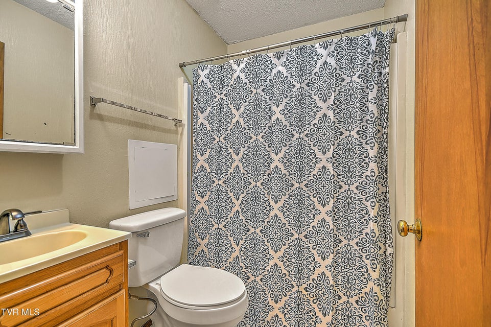 Photo #10: 126/128 Sycamore Drive