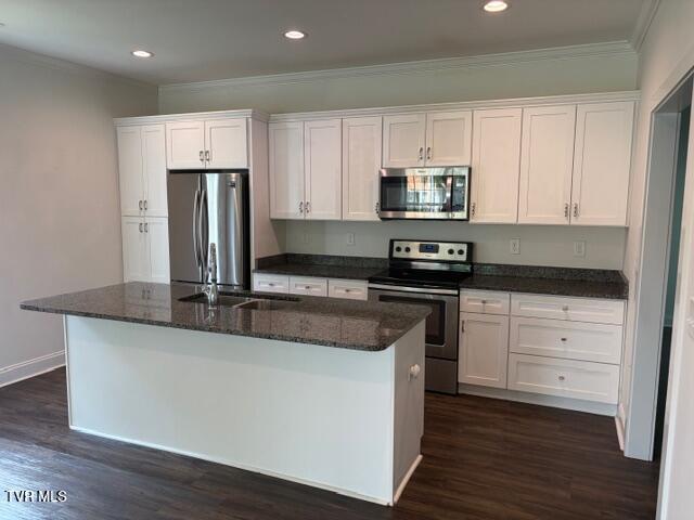 Photo #31: 1653 Virginia Avenue