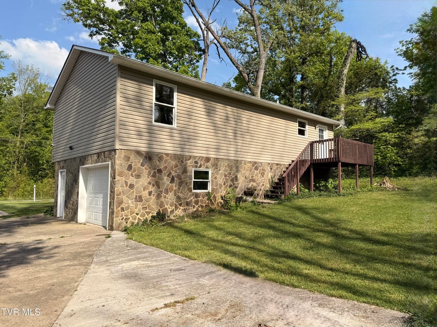 Photo #31: 399 Hillcrest Drive