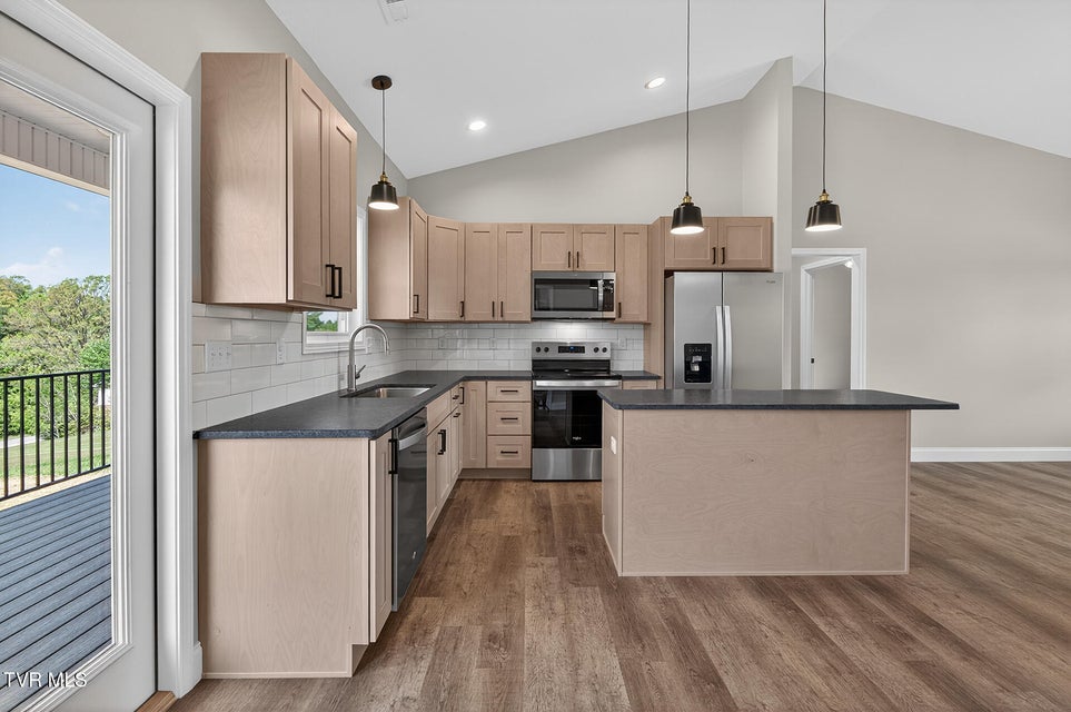 Photo #4: 155 Walton Circle