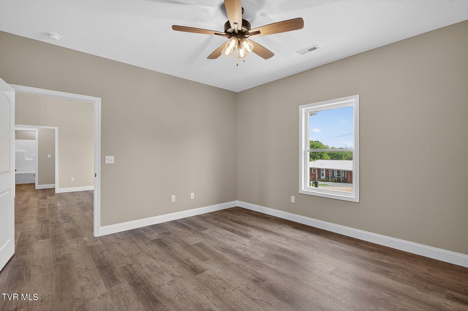 Photo #14: 155 Walton Circle