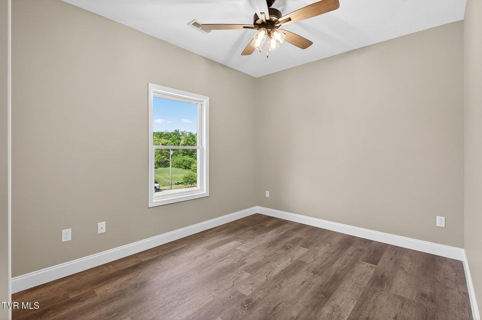 Photo #23: 155 Walton Circle