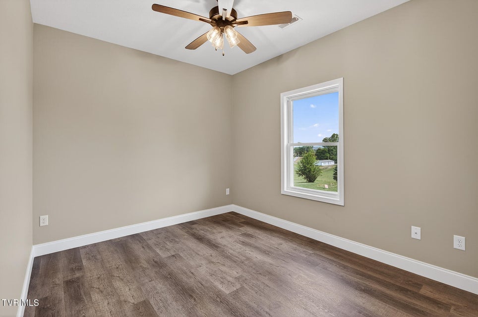 Photo #25: 155 Walton Circle