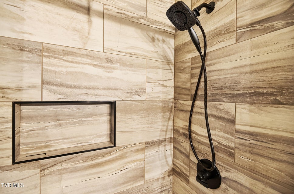 Photo #22: 155 Walton Circle