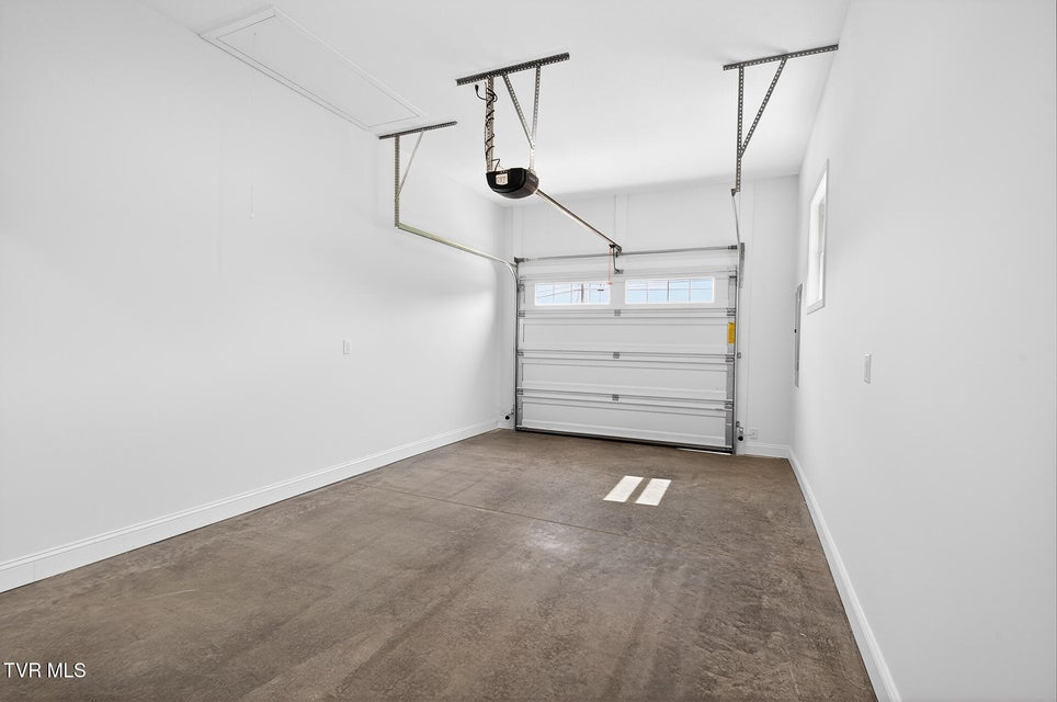 Photo #32: 155 Walton Circle