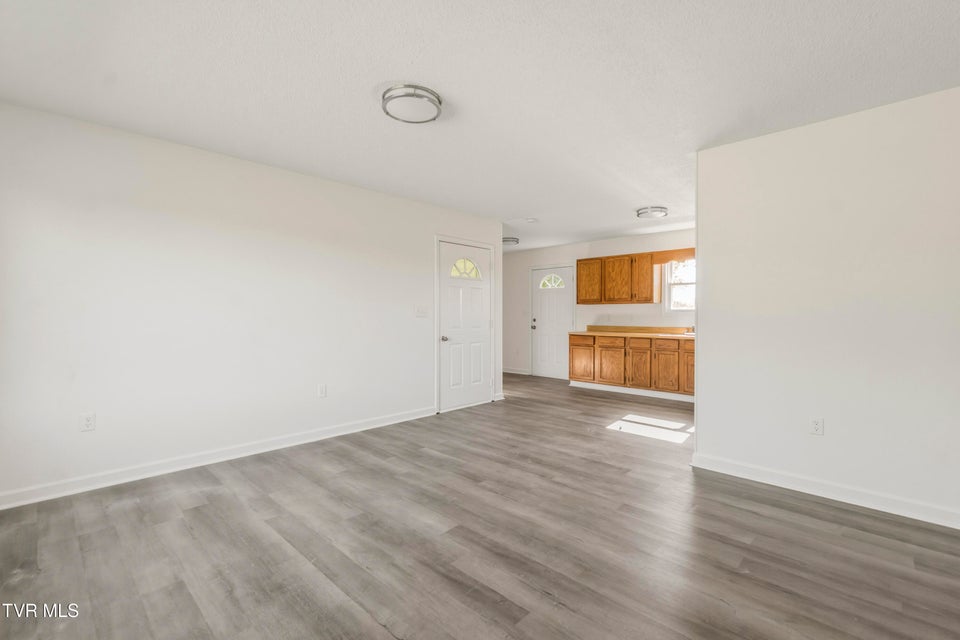 Photo #9: 3305 Old Kentucky Road