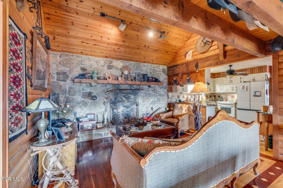 Photo #6: 341 Hawk Drive