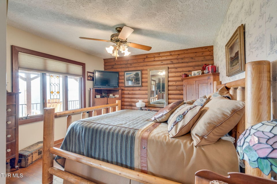 Photo #17: 341 Hawk Drive