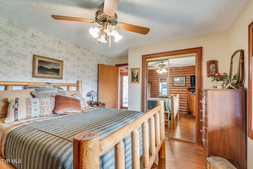 Photo #18: 341 Hawk Drive