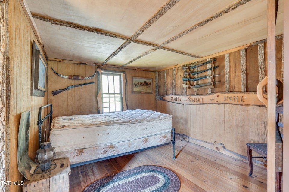 Photo #39: 341 Hawk Drive