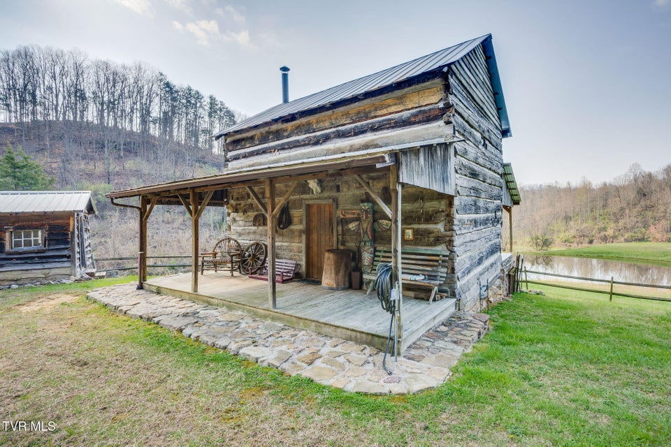 Photo #41: 341 Hawk Drive