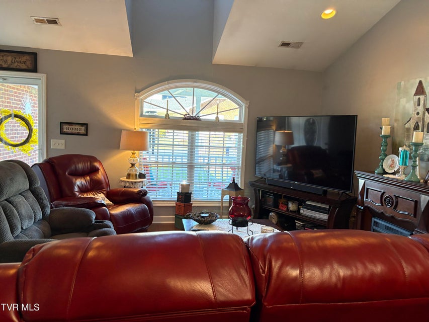 Photo #10: 26 Sagewood Court