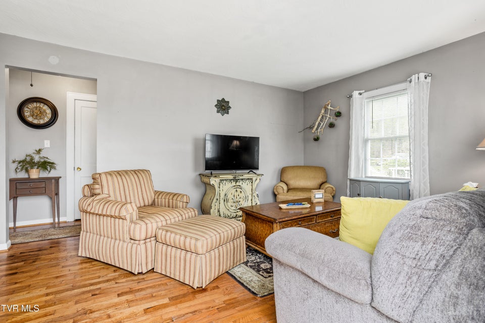 Photo #9: 2344 Anderson Street