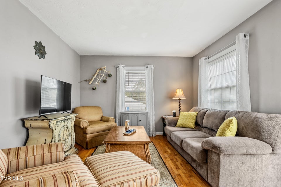 Photo #11: 2344 Anderson Street