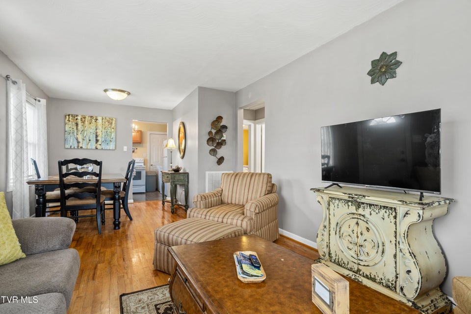 Photo #12: 2344 Anderson Street