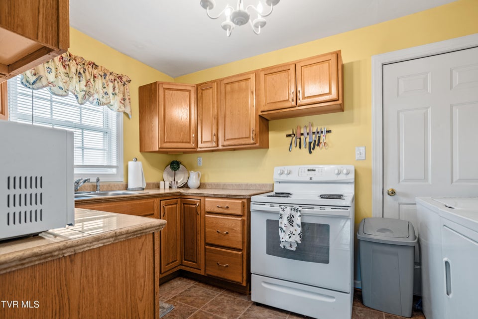 Photo #15: 2344 Anderson Street