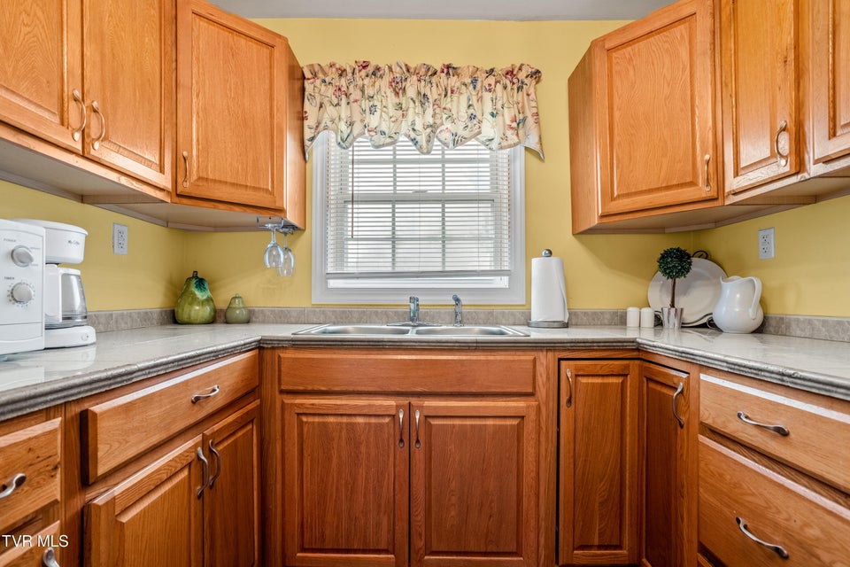 Photo #17: 2344 Anderson Street