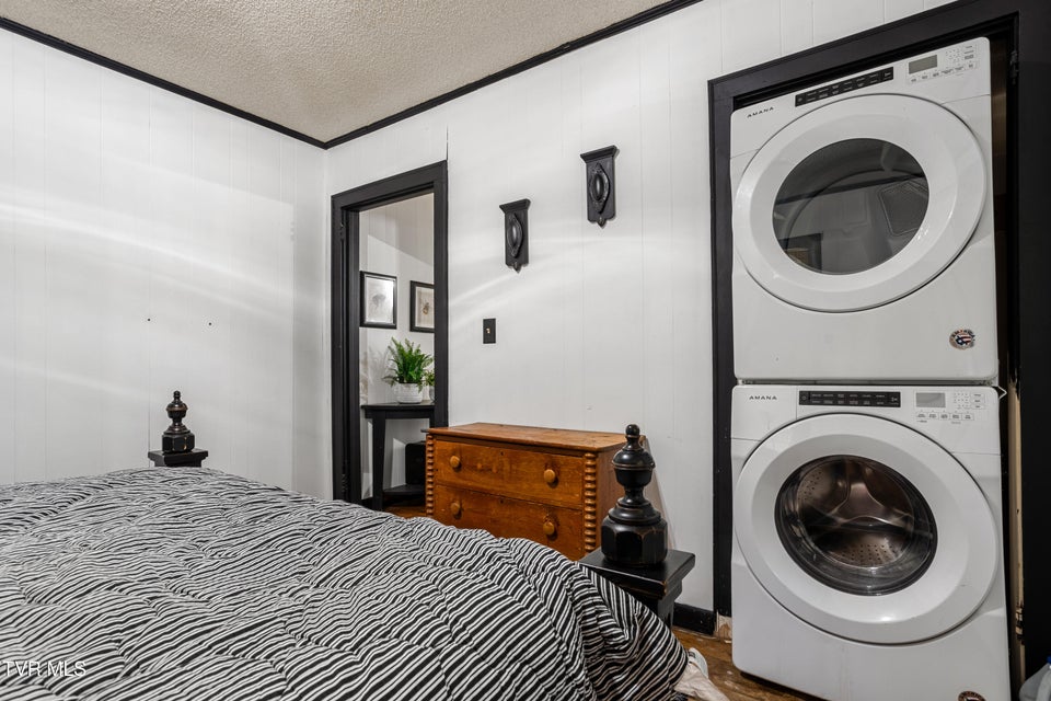 Photo #17: 1321 Holly Court