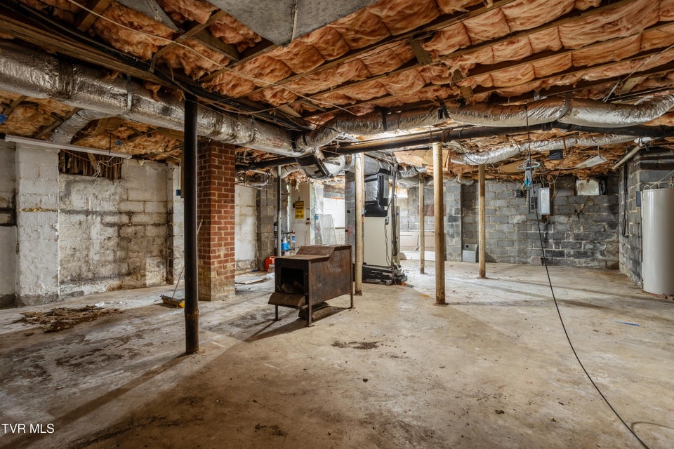 Photo #38: 1321 Holly Court