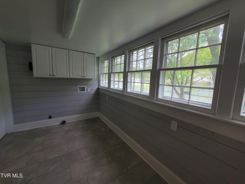 Photo #14: 1234 Bristol Highway