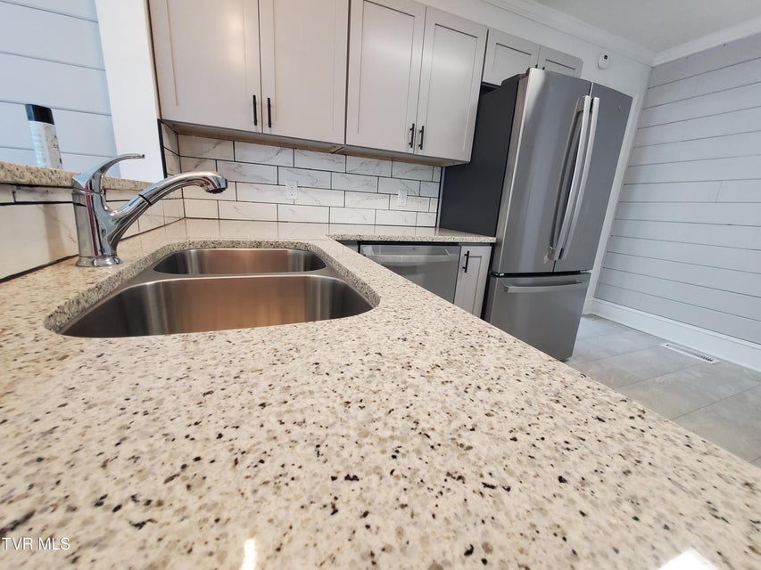 Photo #9: 1234 Bristol Highway