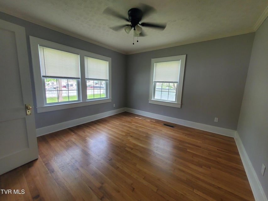 Photo #18: 1234 Bristol Highway