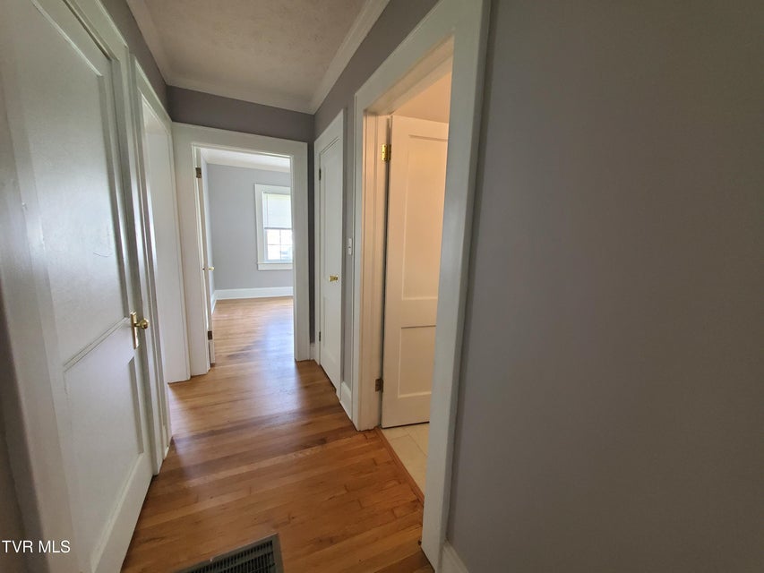 Photo #19: 1234 Bristol Highway