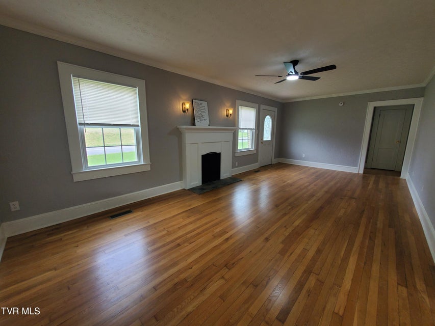 Photo #4: 1234 Bristol Highway