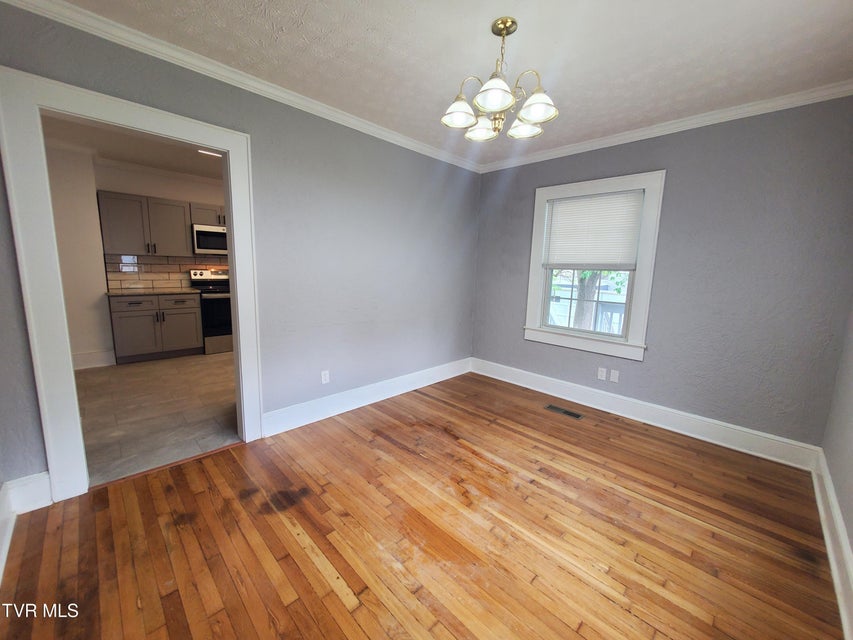 Photo #5: 1234 Bristol Highway