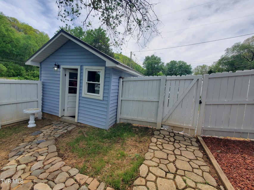 Photo #28: 1234 Bristol Highway