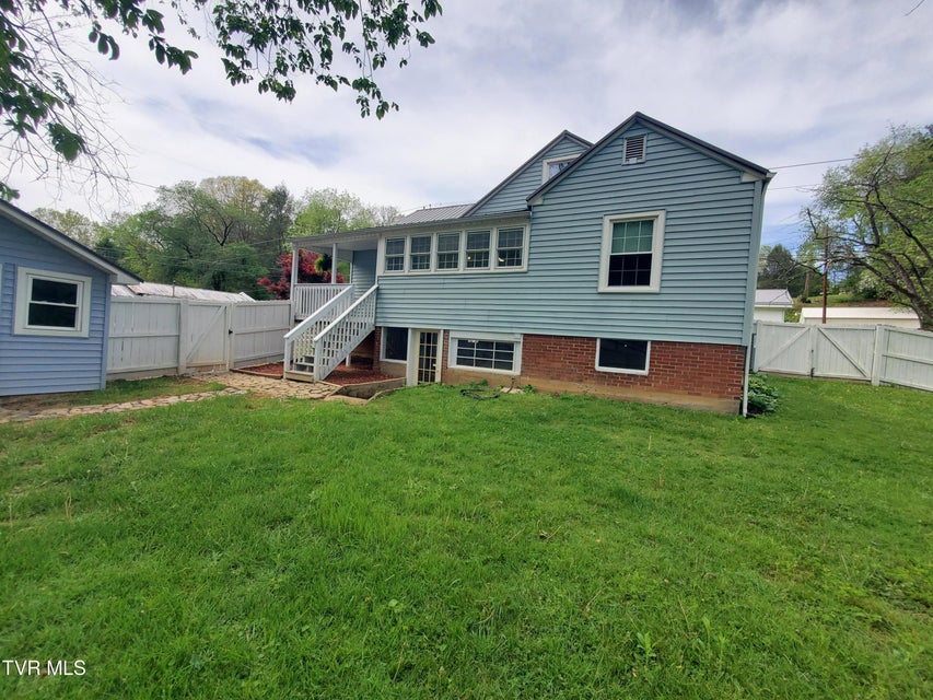 Photo #36: 1234 Bristol Highway