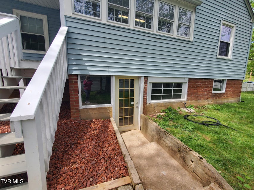 Photo #41: 1234 Bristol Highway