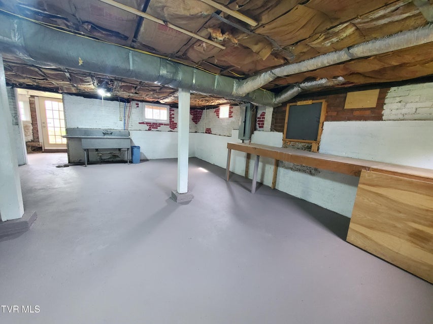 Photo #47: 1234 Bristol Highway