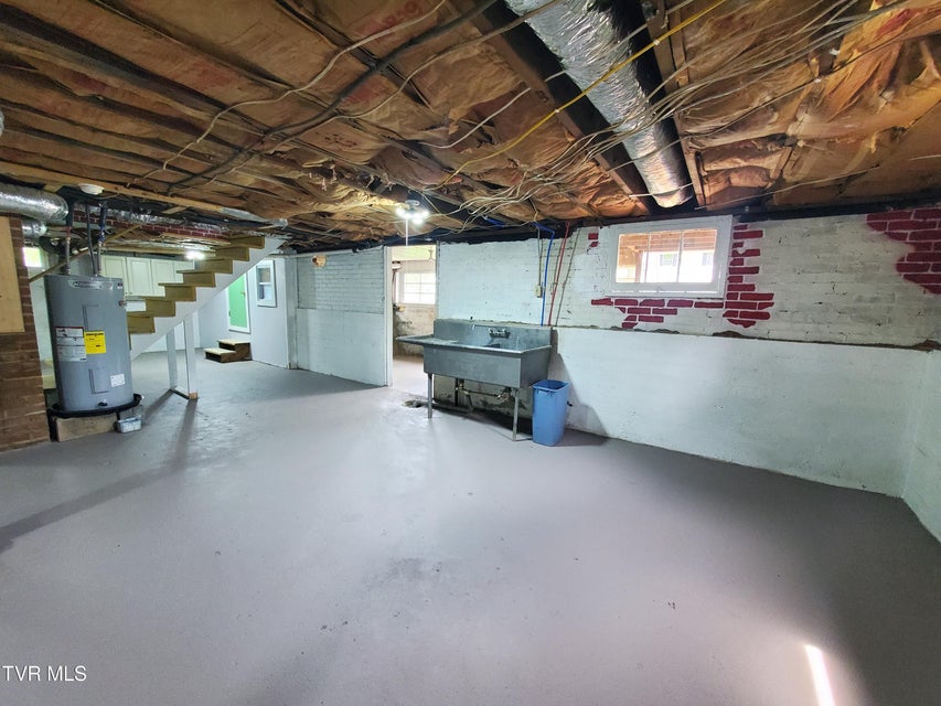 Photo #48: 1234 Bristol Highway