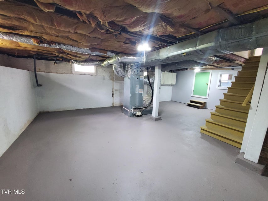 Photo #50: 1234 Bristol Highway