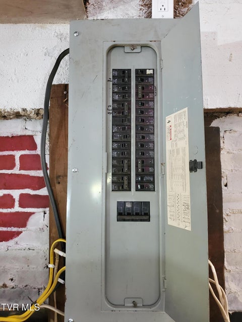 Photo #49: 1234 Bristol Highway