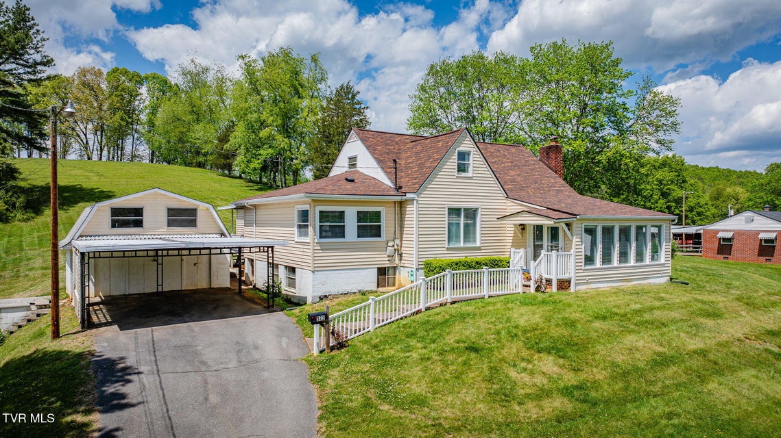 Photo #2: 322 Valley Drive