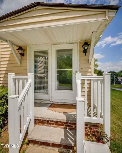 Photo #4: 322 Valley Drive