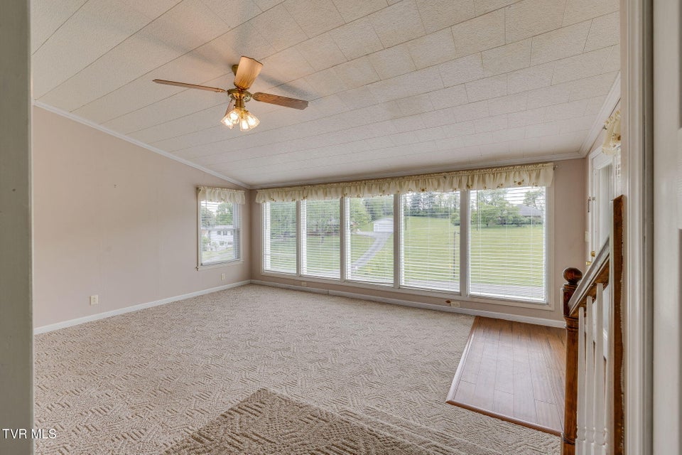 Photo #7: 322 Valley Drive