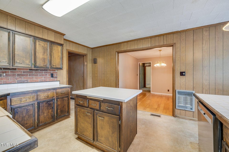 Photo #20: 322 Valley Drive