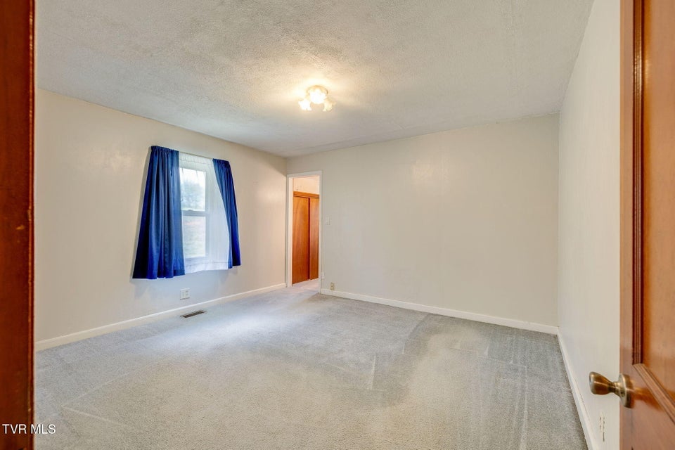 Photo #28: 322 Valley Drive