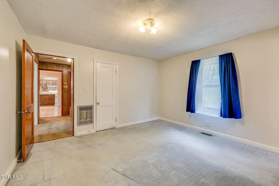 Photo #29: 322 Valley Drive